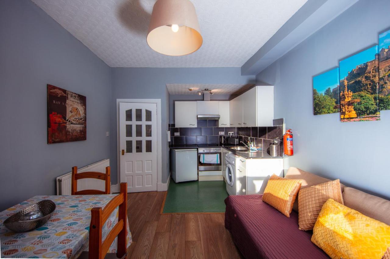 Old Town Apartments By The Castle 에든버러 외부 사진
