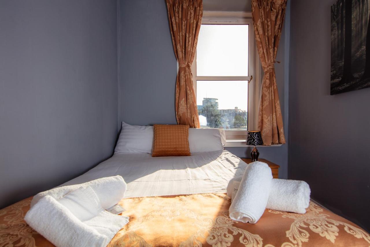 Old Town Apartments By The Castle 에든버러 외부 사진